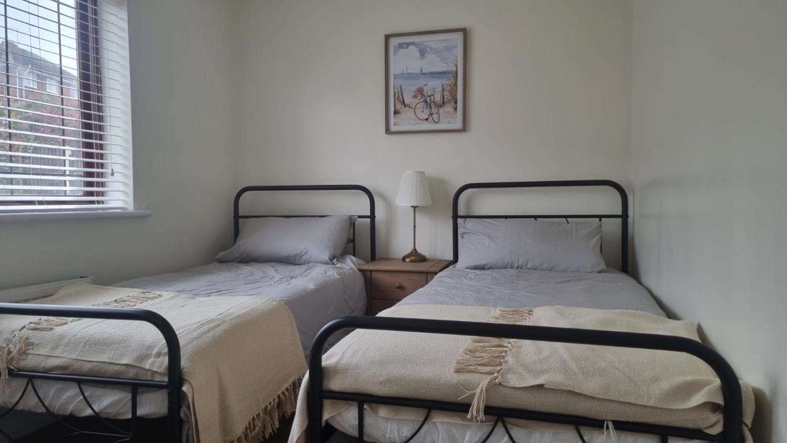 Rotherham,meadowhall,magna,utilita Arena,with Wifi And Driveway